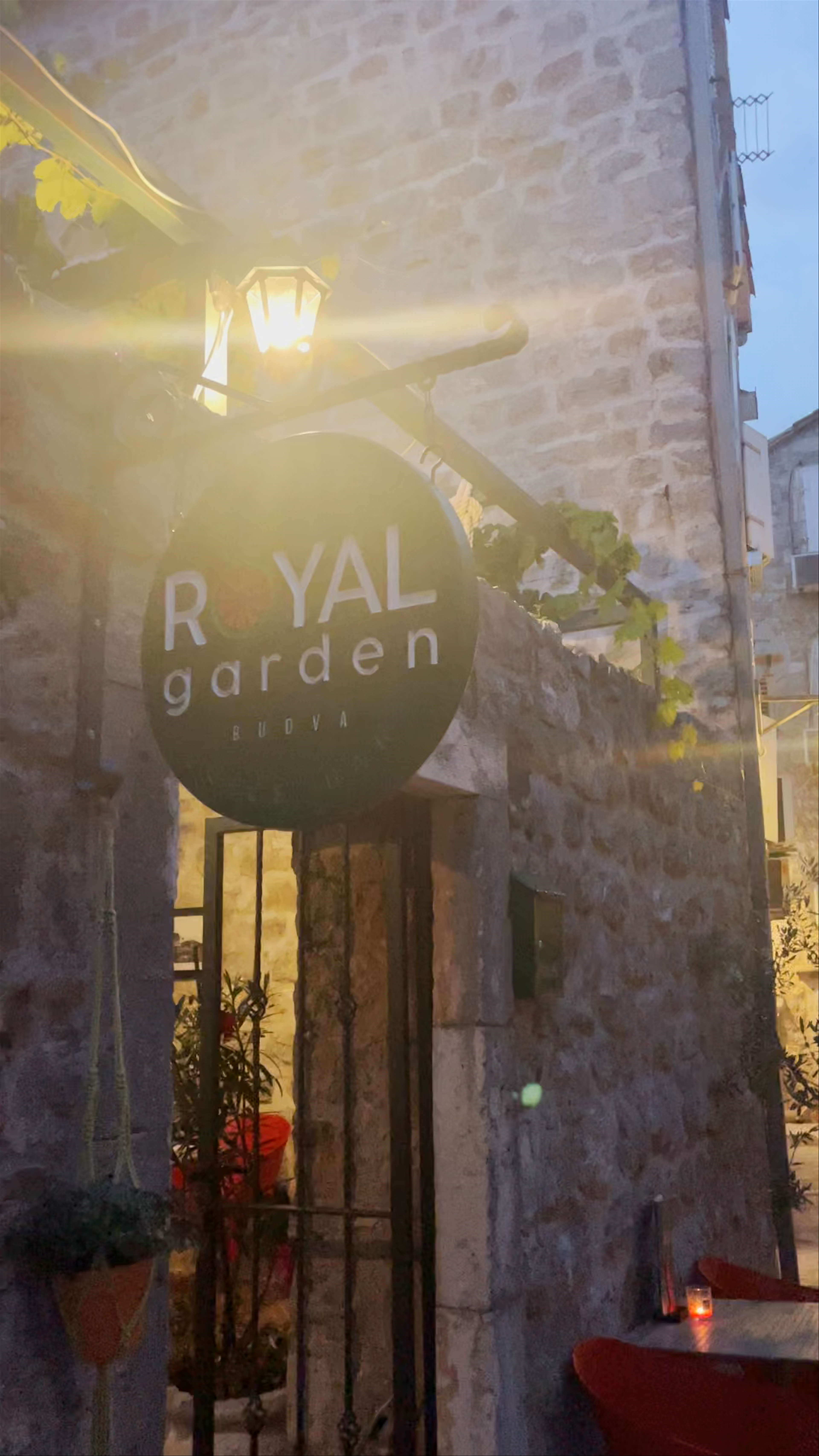 ROYAL GARDEN juice bar