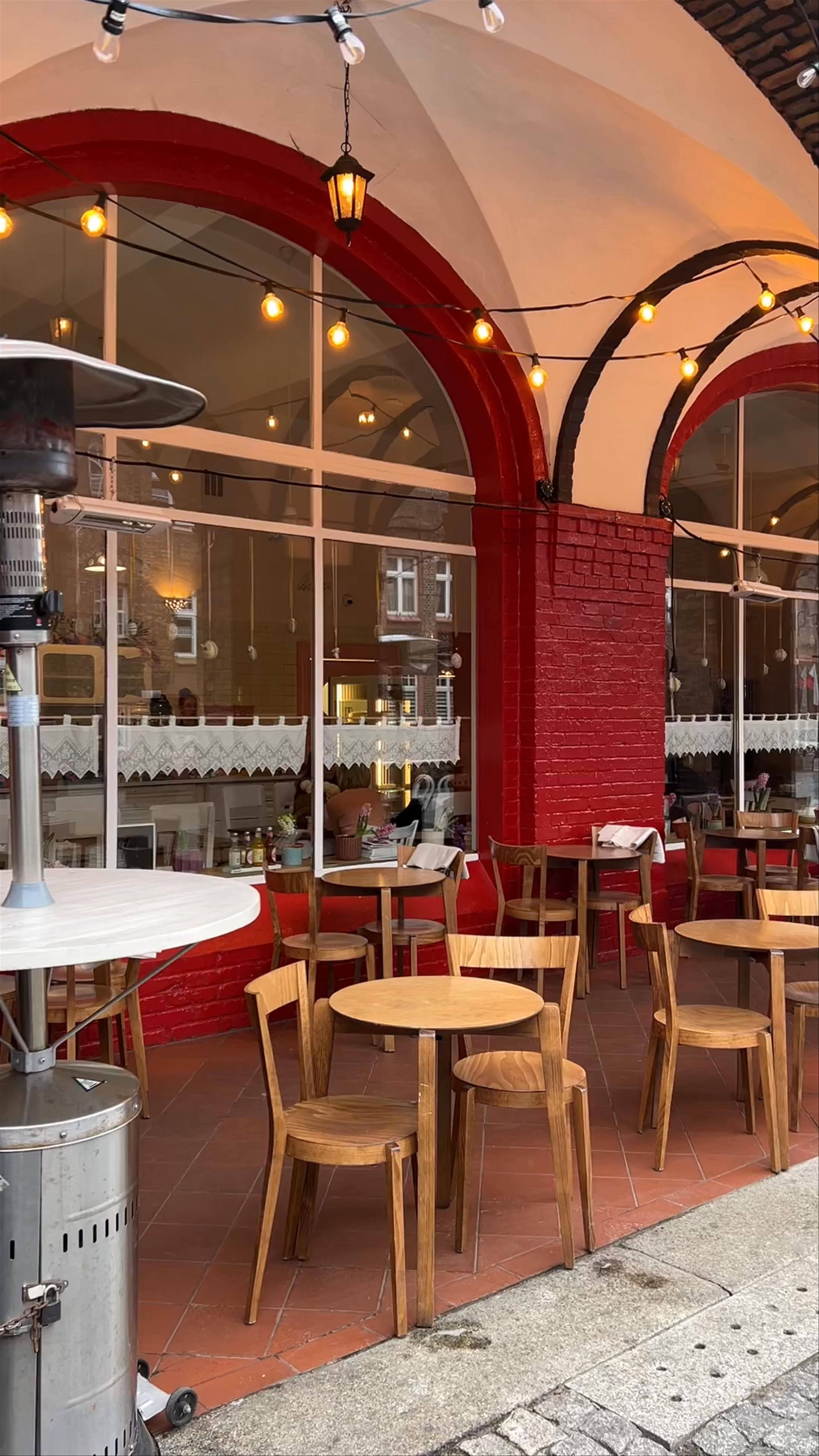 Charming Café Byfyj: A Cozy Spot in Katowice