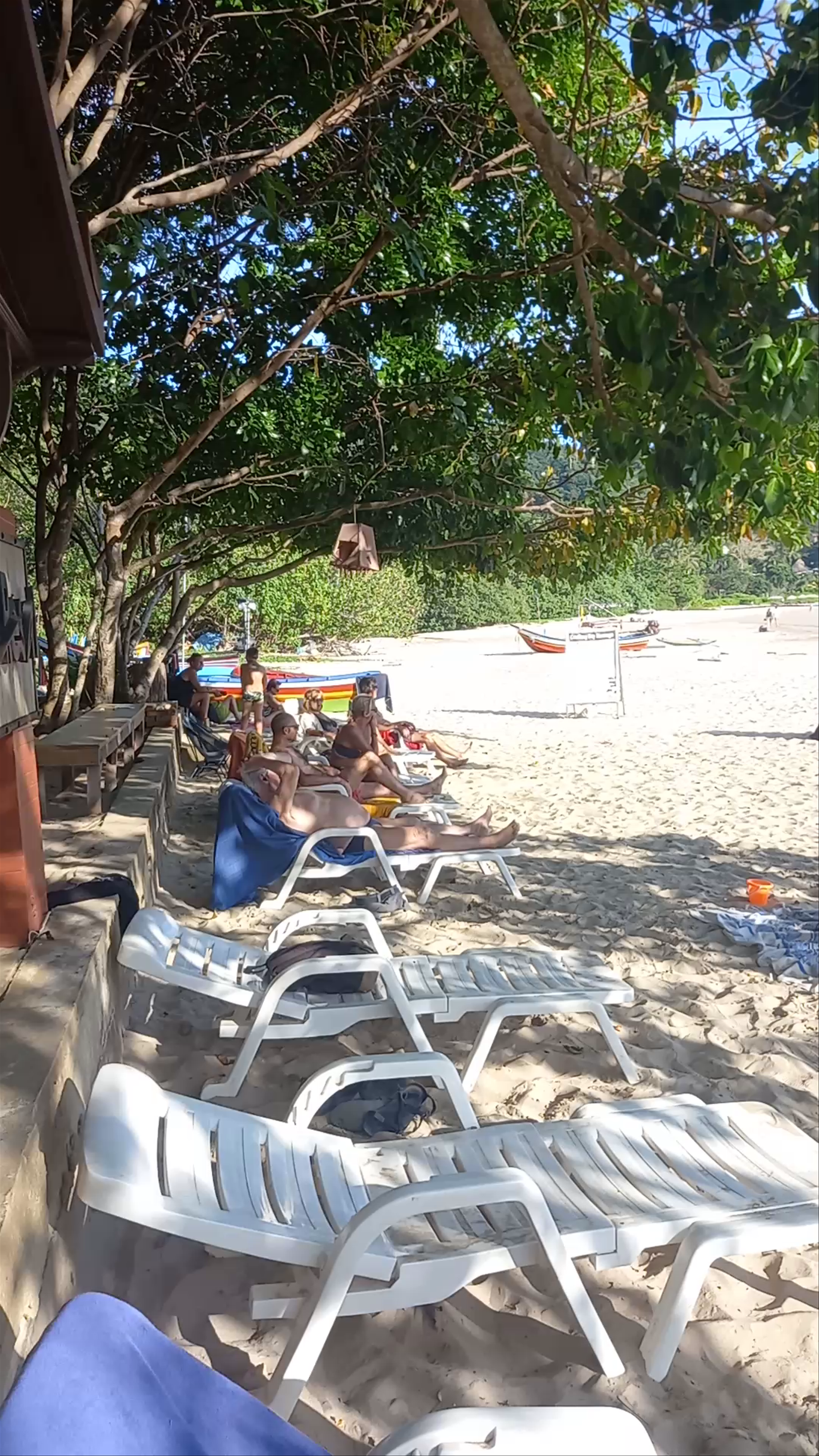 Bakantiang Beach