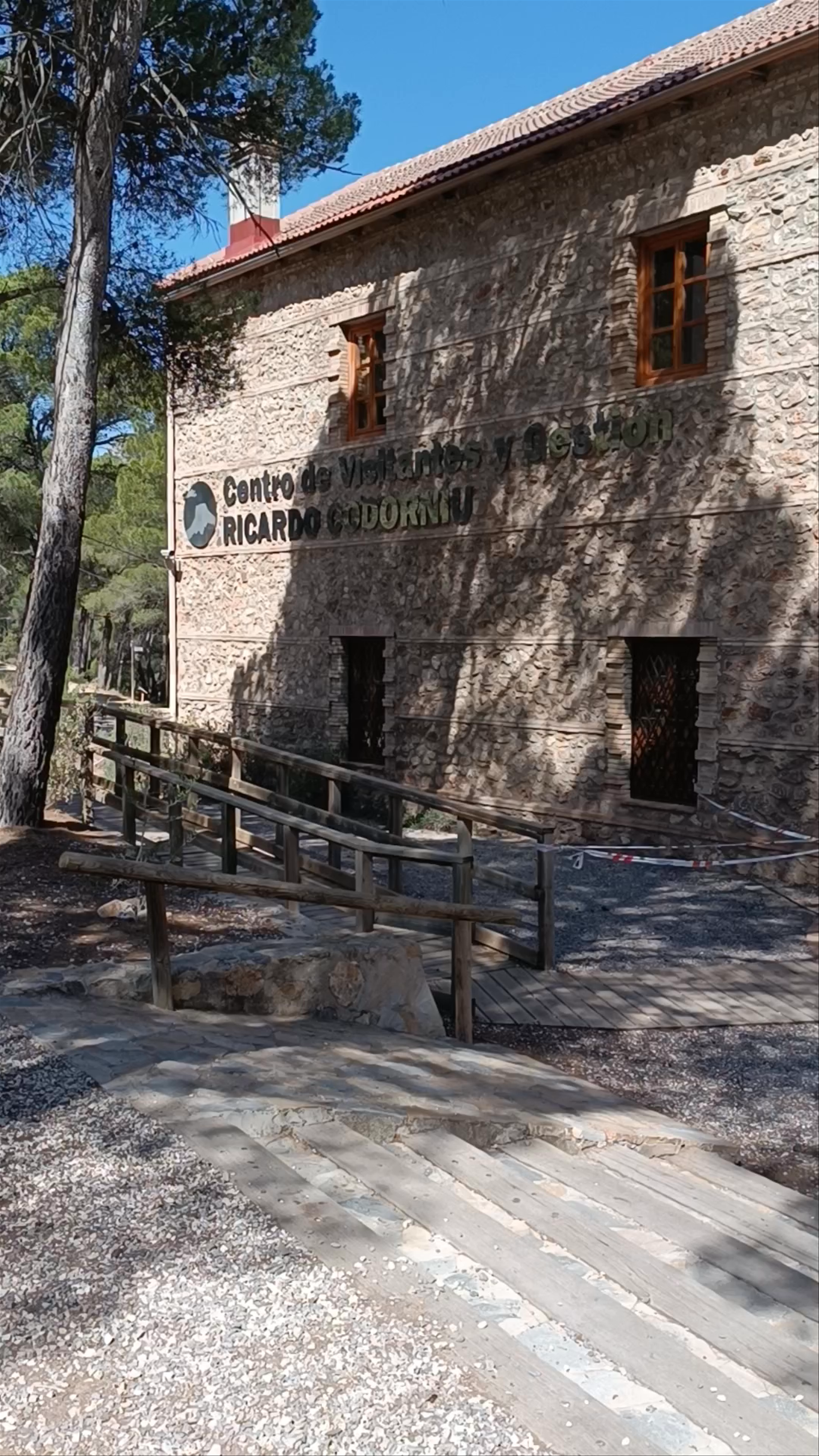Centro de Visitantes y Gestión "Ricardo Codorníu"