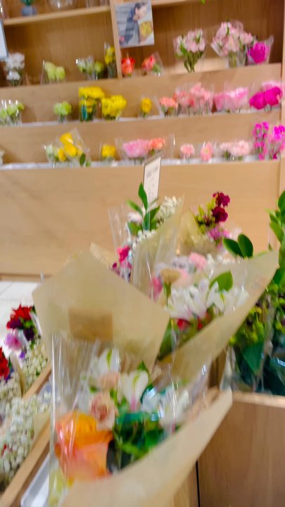 UNIQLO - Cute Flower shop - Women's Clothing Near Me - New York, New York