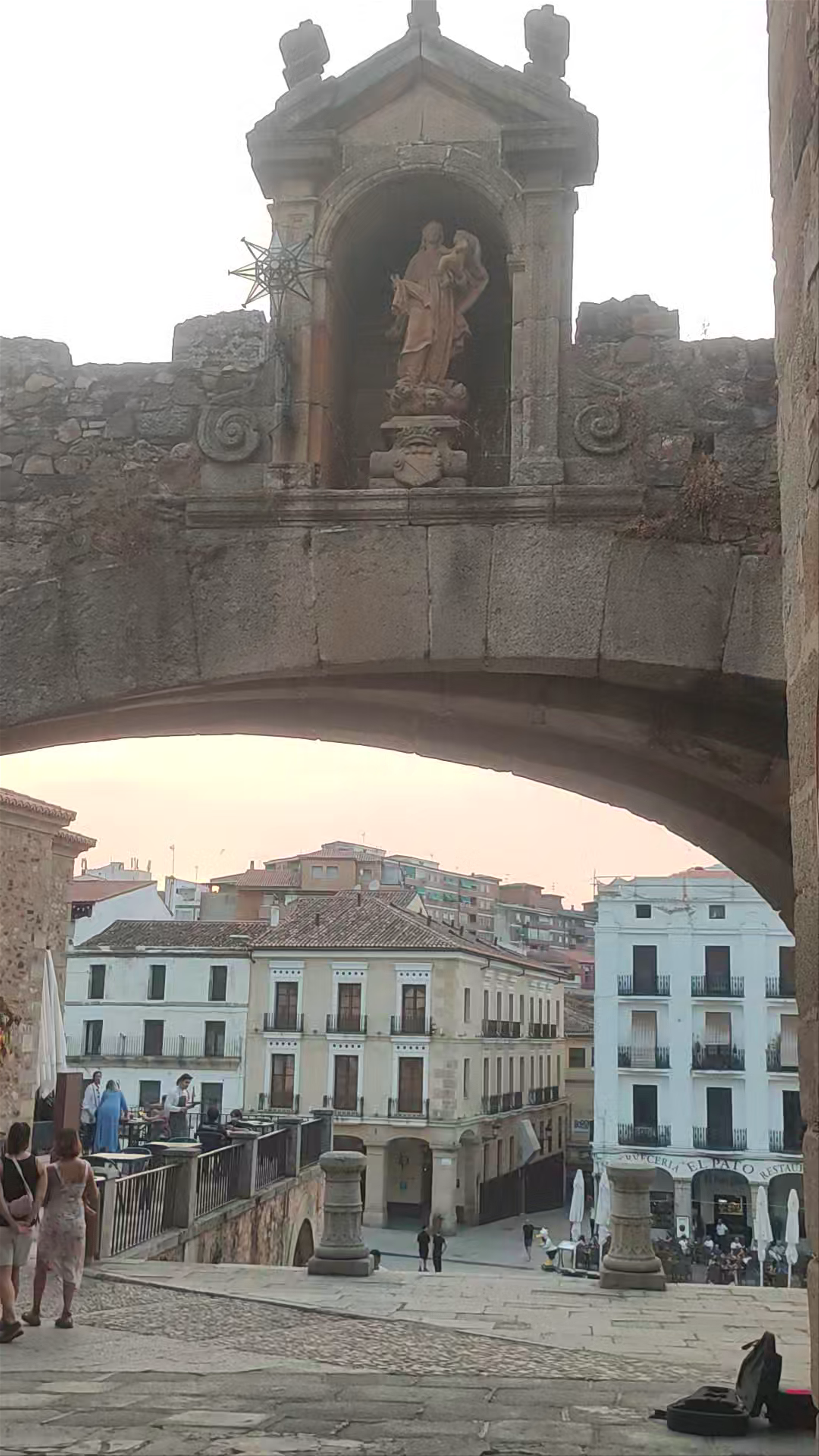 Arco de la Estrella: Historic Gateway and Sunset Views in Cáceres