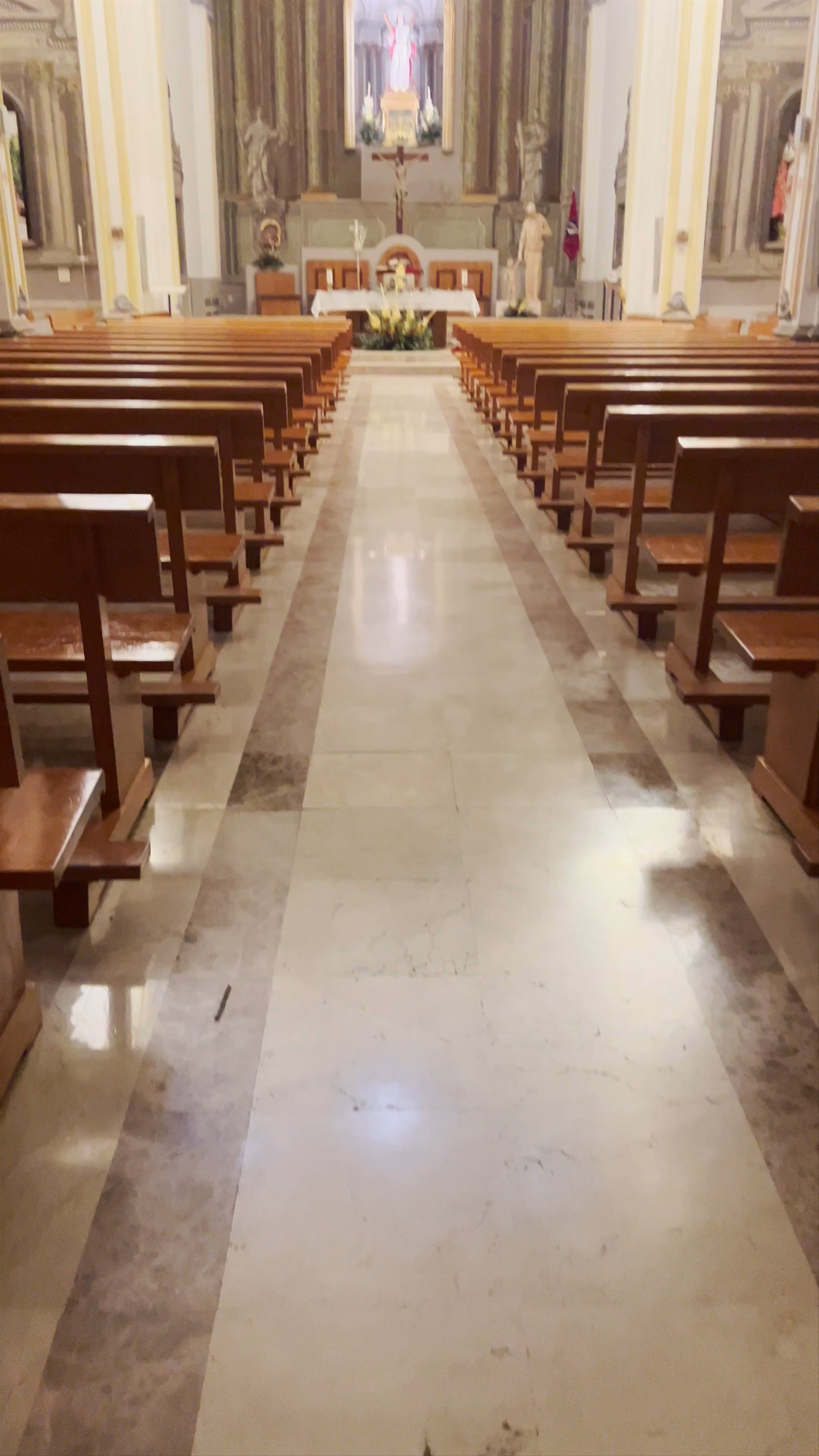 Iglesia de Santa Eulalia: Serene Spiritual Art in Murcia, Spain
