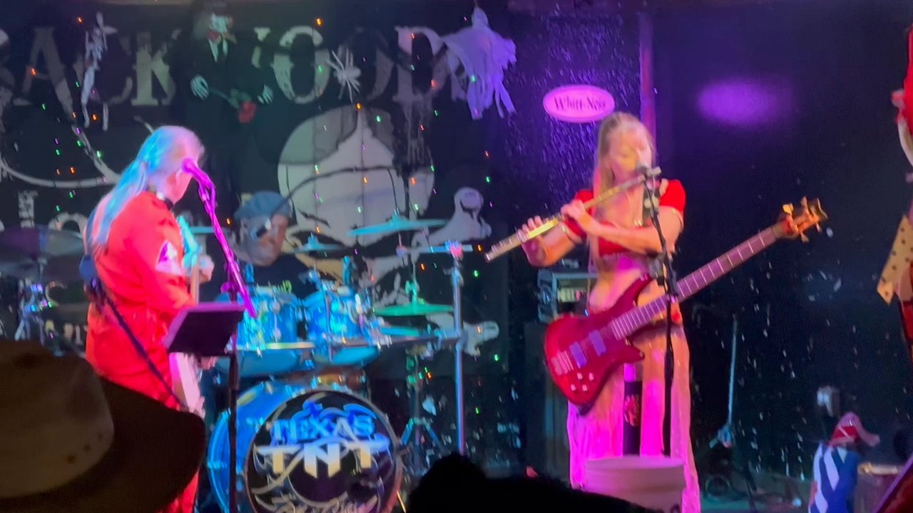 Backwoods Saloon - Texas TNT the band - Sports Bars Near Me - Conroe, Texas