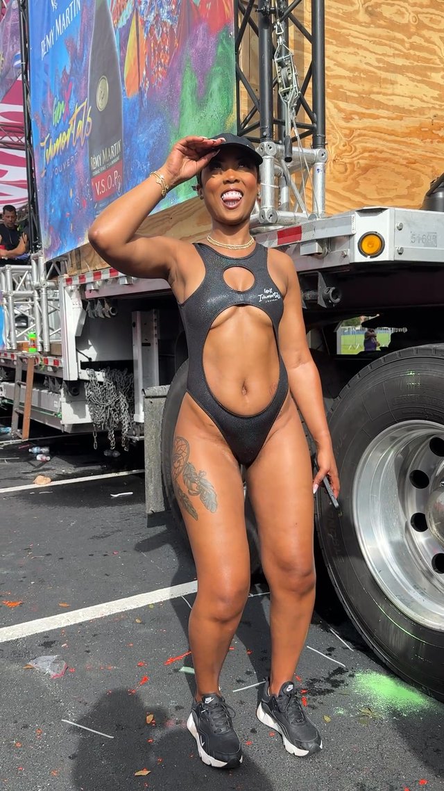 HAT LOW WHINE SLOW.......