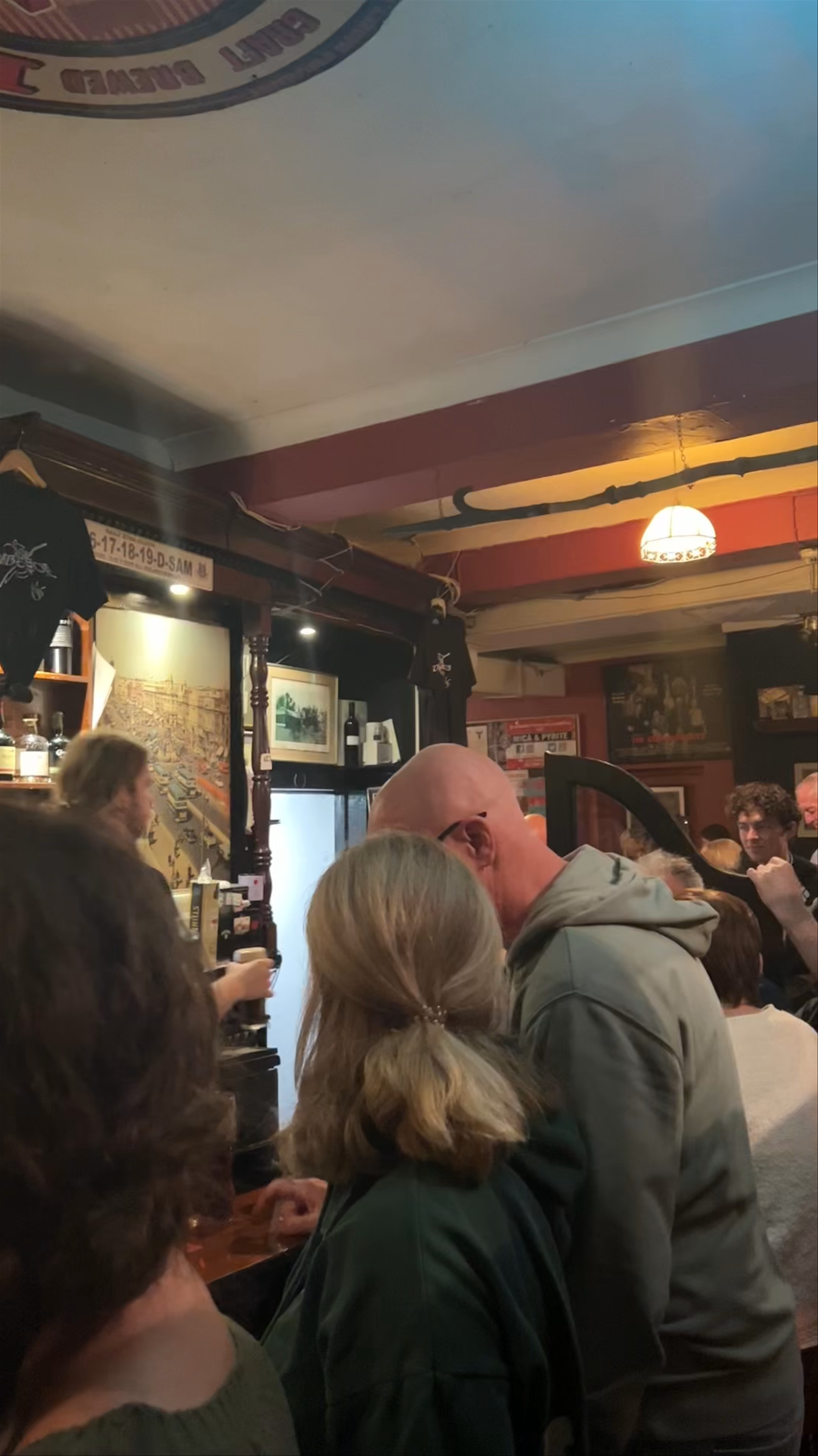 Cobblestone Pub: Authentic Irish Music and Warmth in Dublin