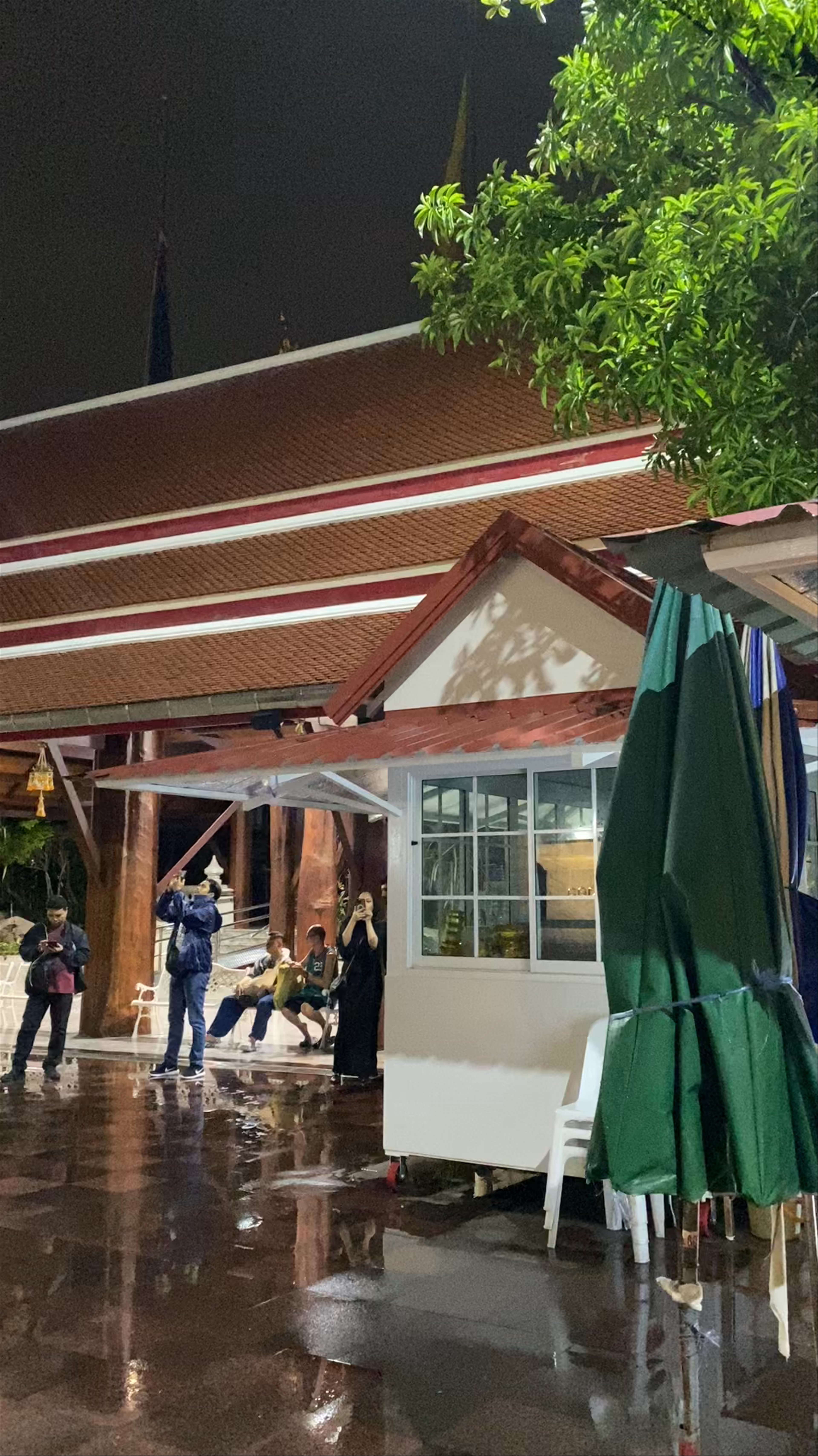 Phra Buddha Dhammakaya Thep Mongkol