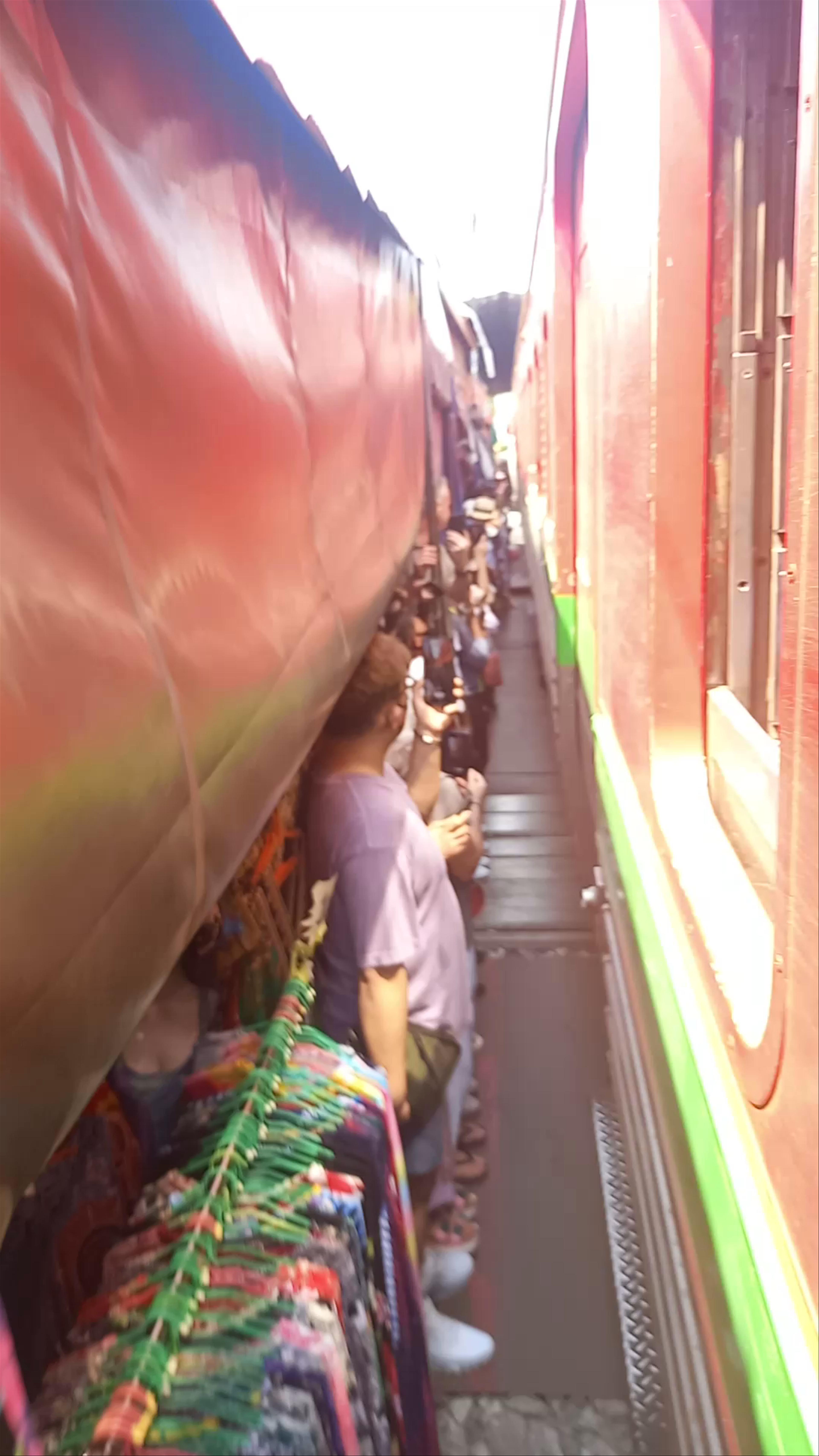 Talad Rom Hub Market - Samut Songkhram