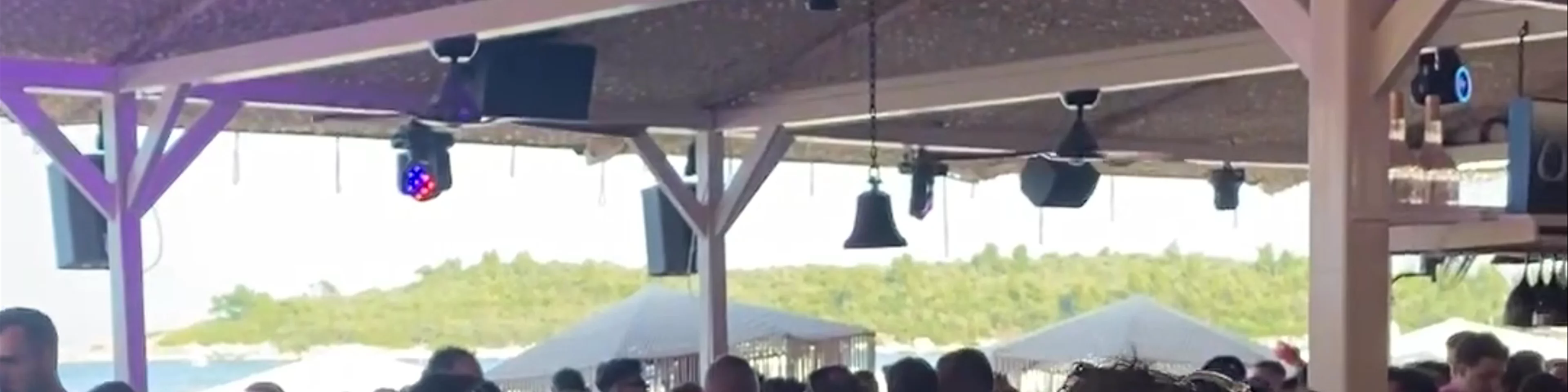 Leuki Ammos Beach bar