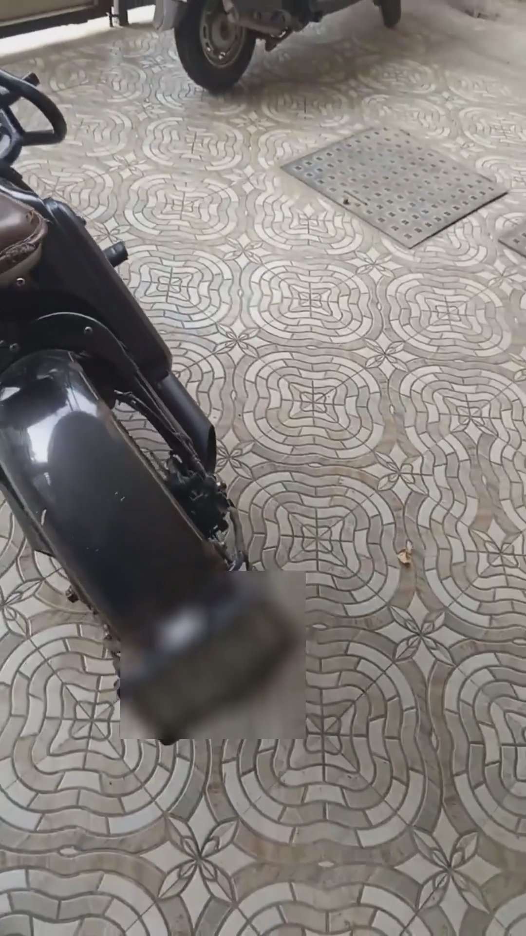 Walk-around video thumbnail