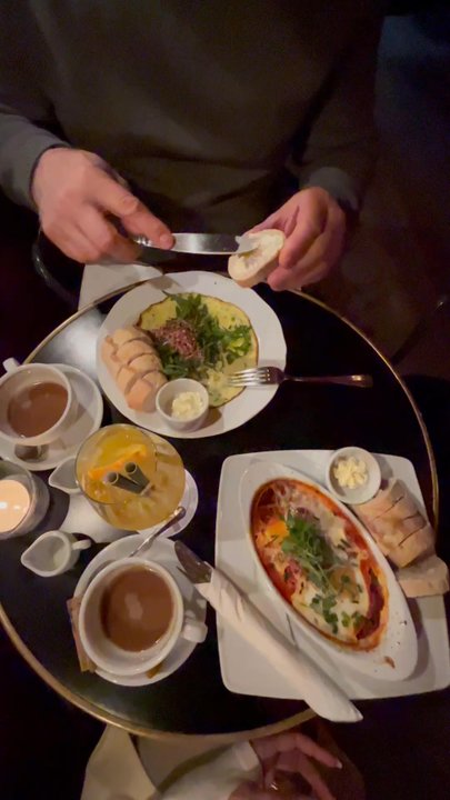 Camelot Cafe - Beautiful, sexy, and elegant setting. - Cafes Near Me - Kraków, Massachusetts