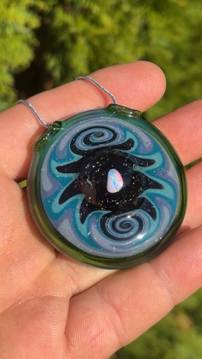 Preview pic of Crushed opal wigwag pendant