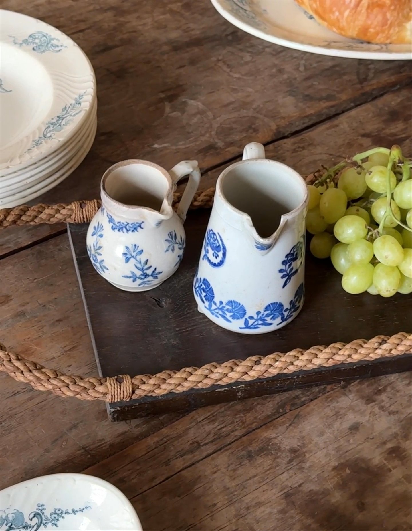 Saint Uze Tea Set