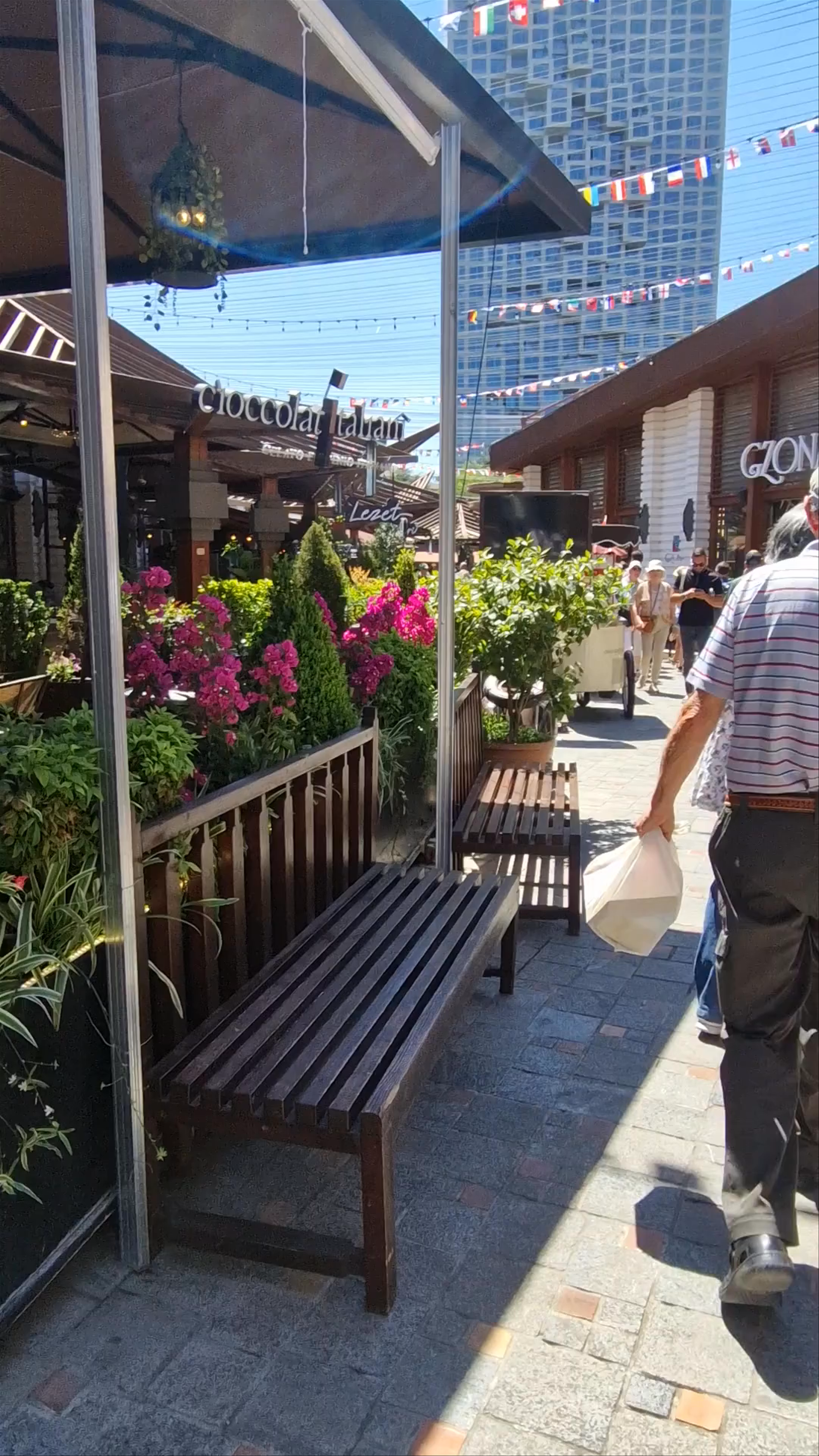 Tirana Castle: Sunny Strolls Through Vibrant Albanian Streets