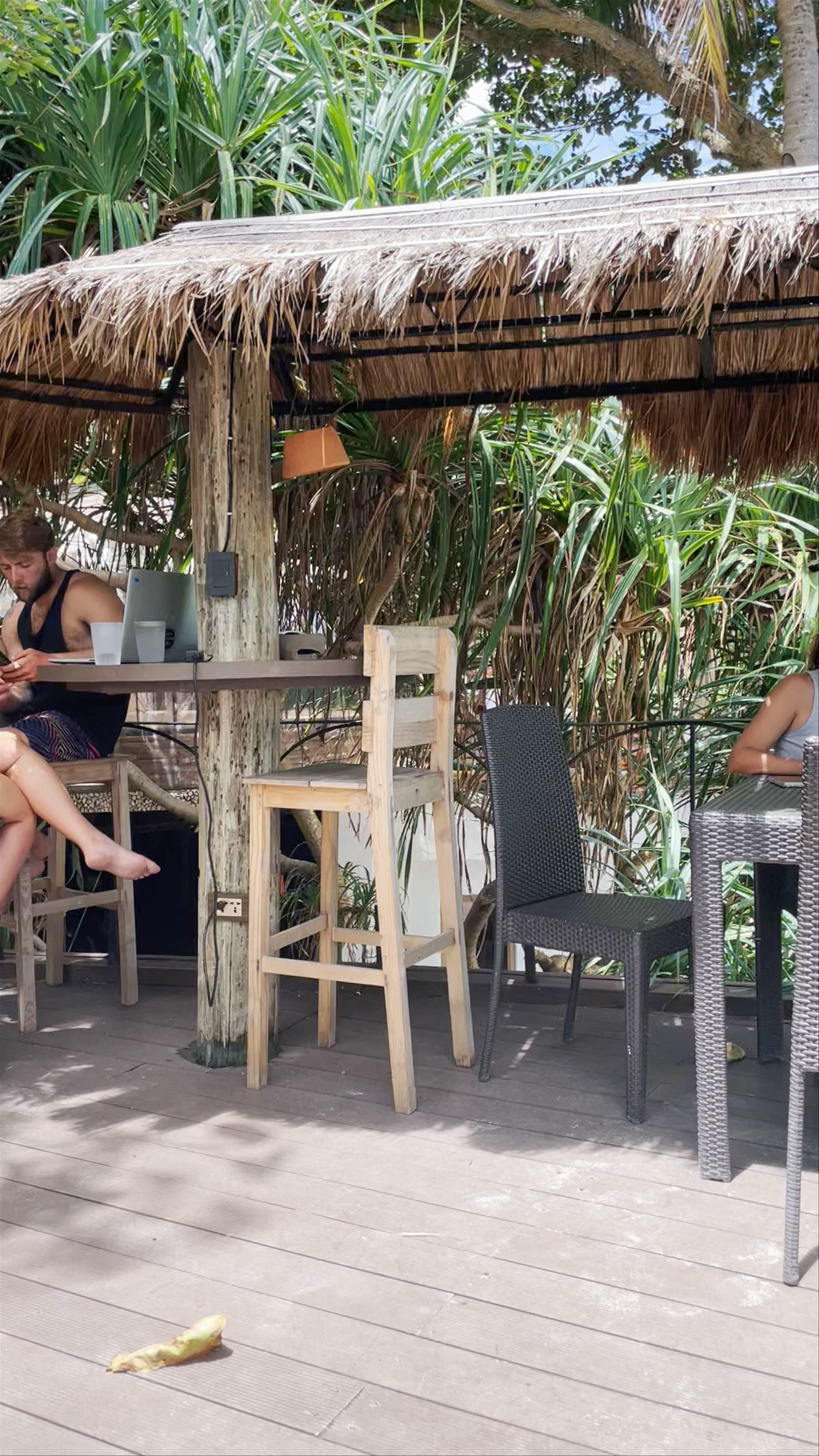 Calma Café & Restaurant