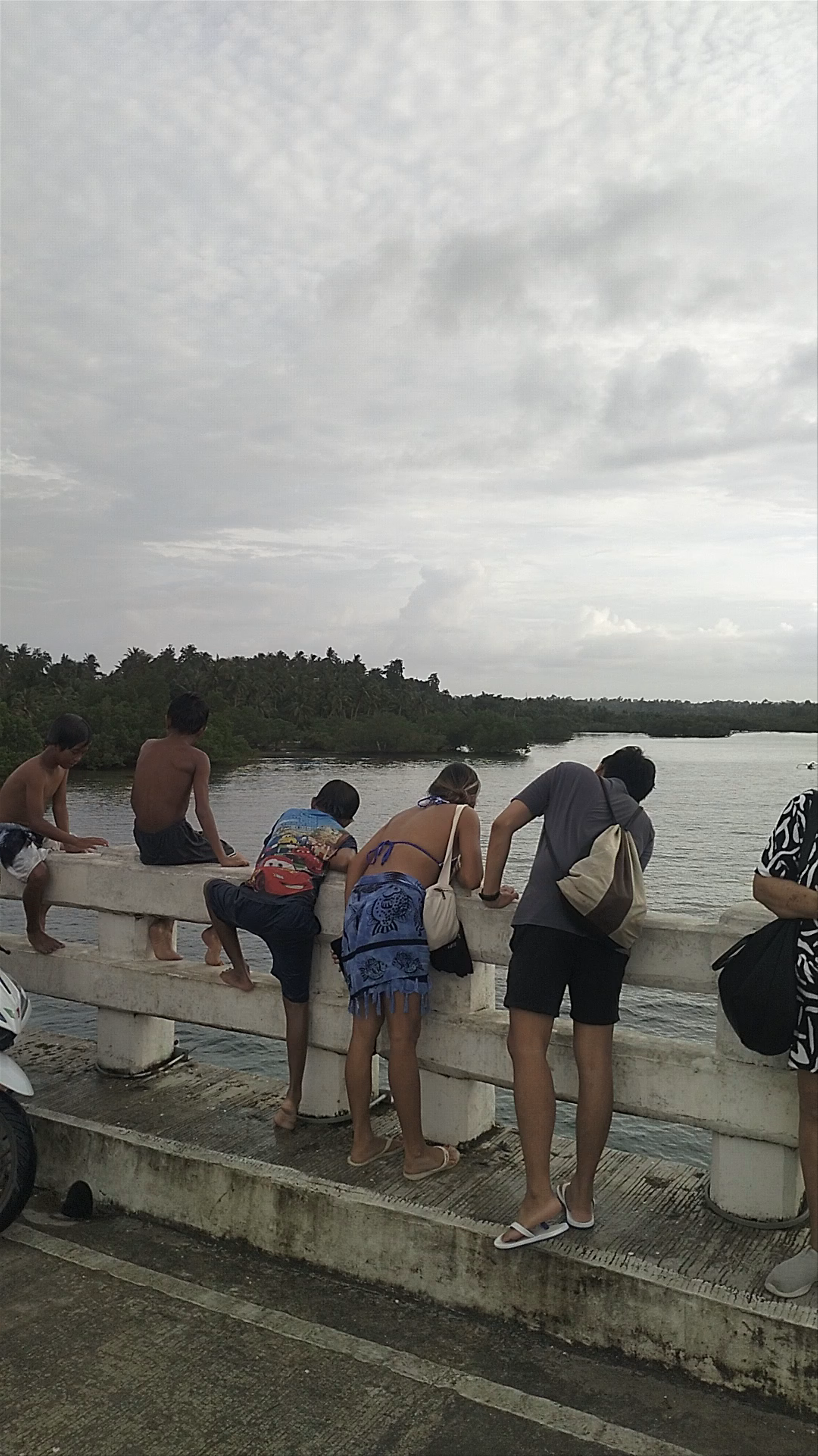 Catangnan-Cabitoonan Bridge