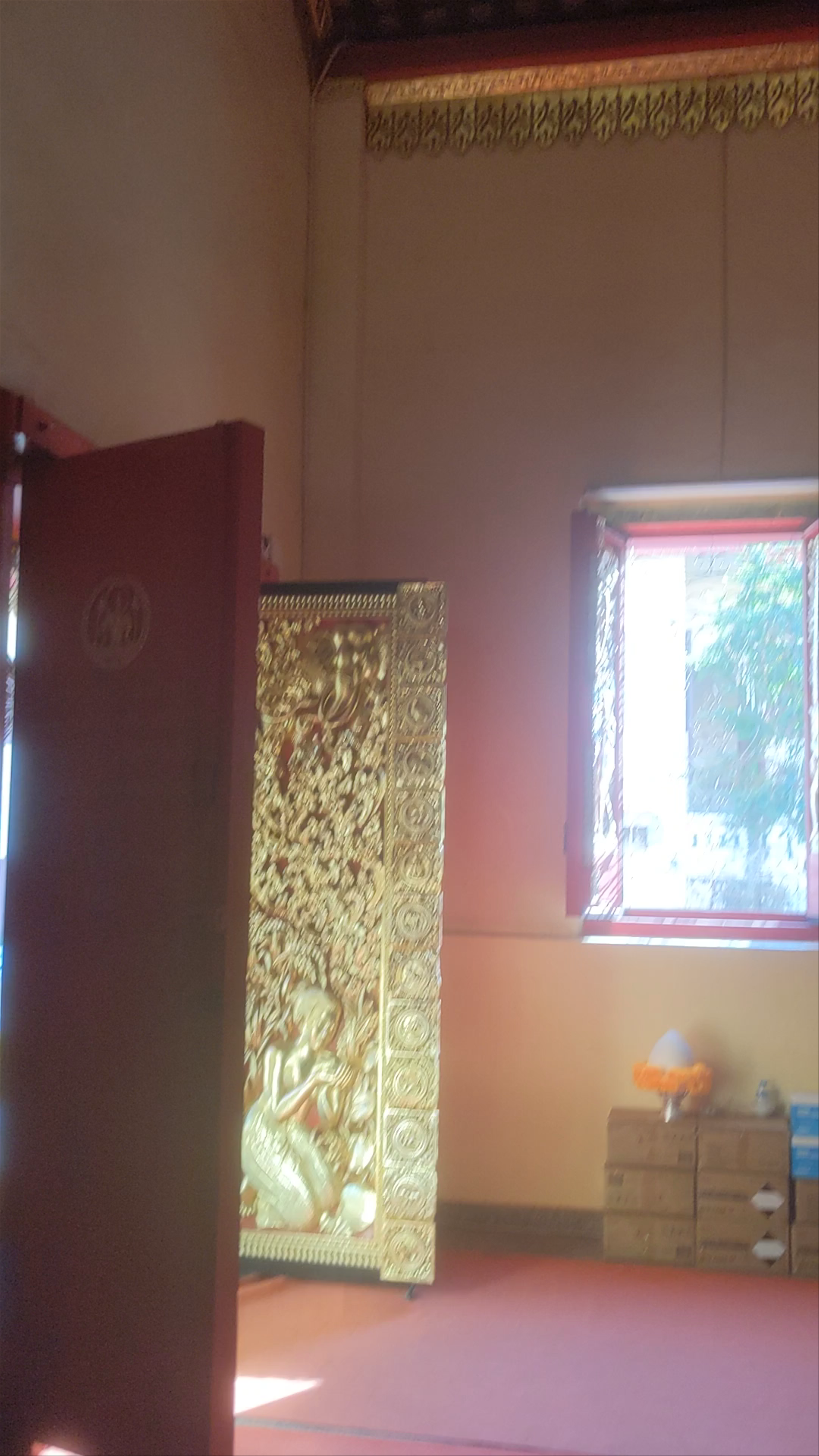 Wat Ong Teu: Majestic Buddhist Temple in Vientiane, Laos
