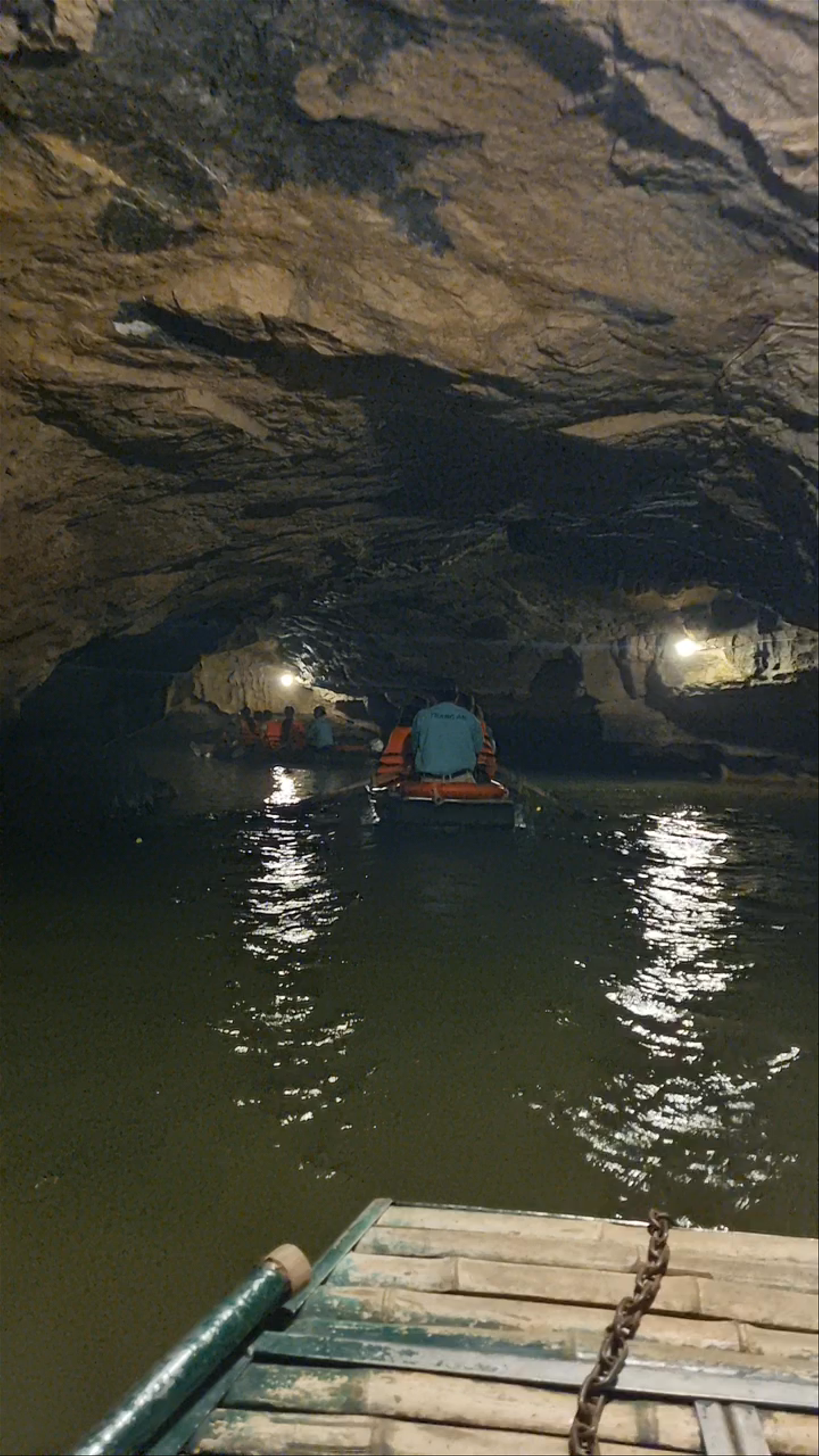 Nhà sàn Thung Bói