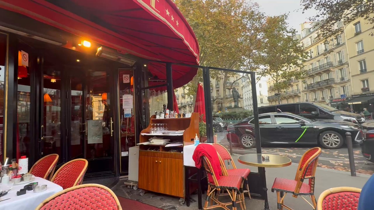 La Rotonde - Ambiance and great location - Brasseries Near Me - Paris, 75
