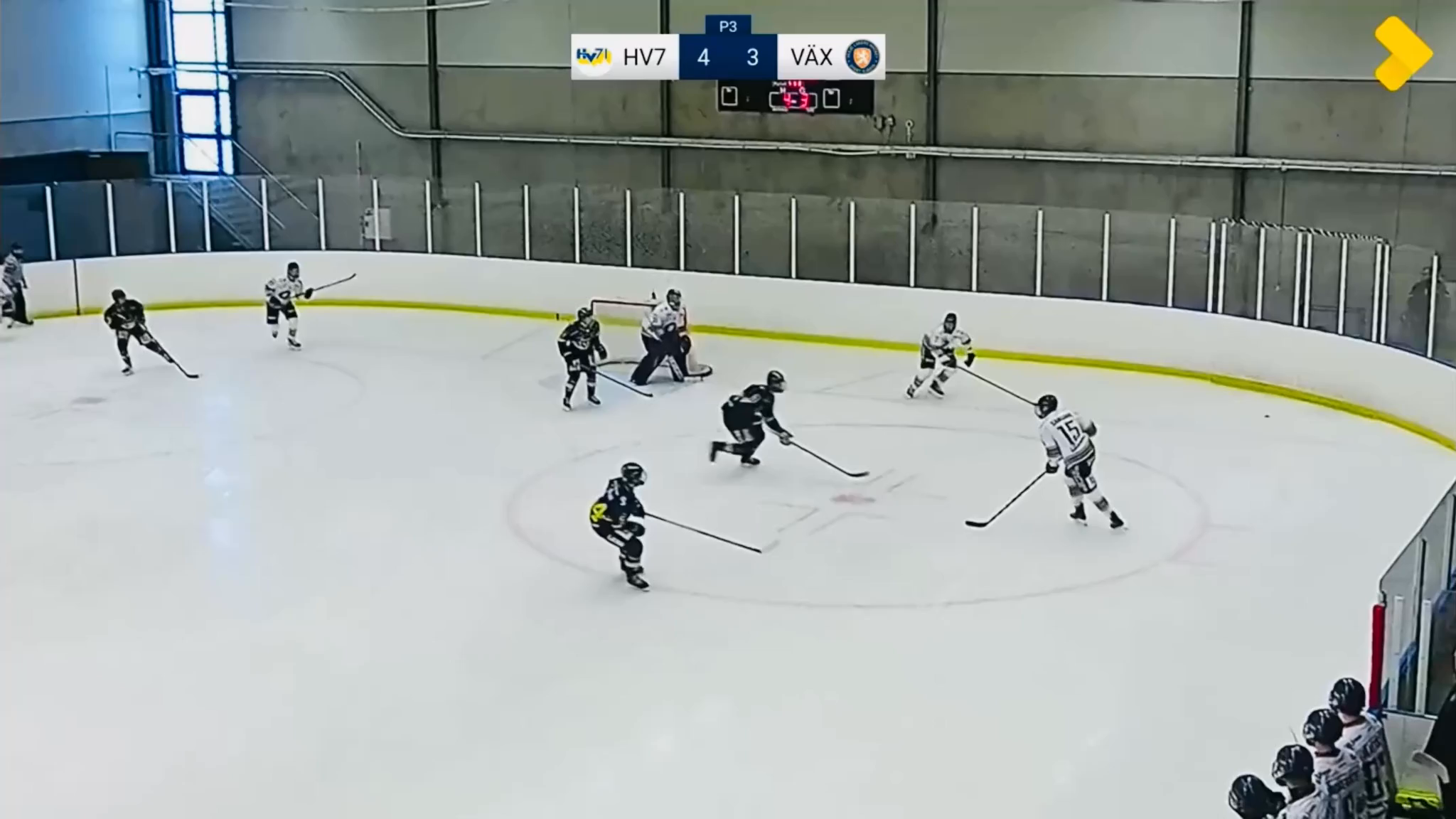 Leon snipes one against Växjö J18 | HV71 U18 Highlights