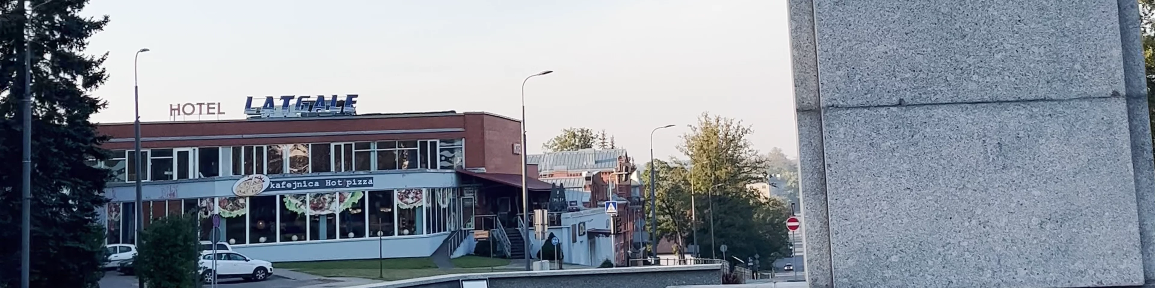 Vienoti Latvijai, Piemineklis Latgales atbrīvotājiem