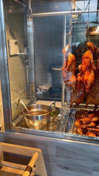 Famous Kitchen - IG: @nelson_eats - Barbeque Near Me - Issaquah, Washington