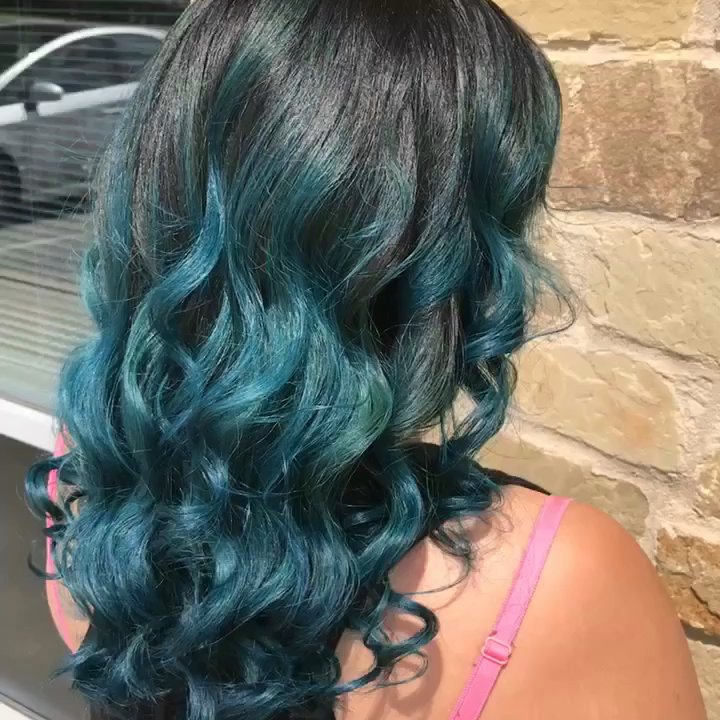 Topher Blendz - Teal/blue color in natural sunlight - Hair Salons Near Me - Austin, Texas
