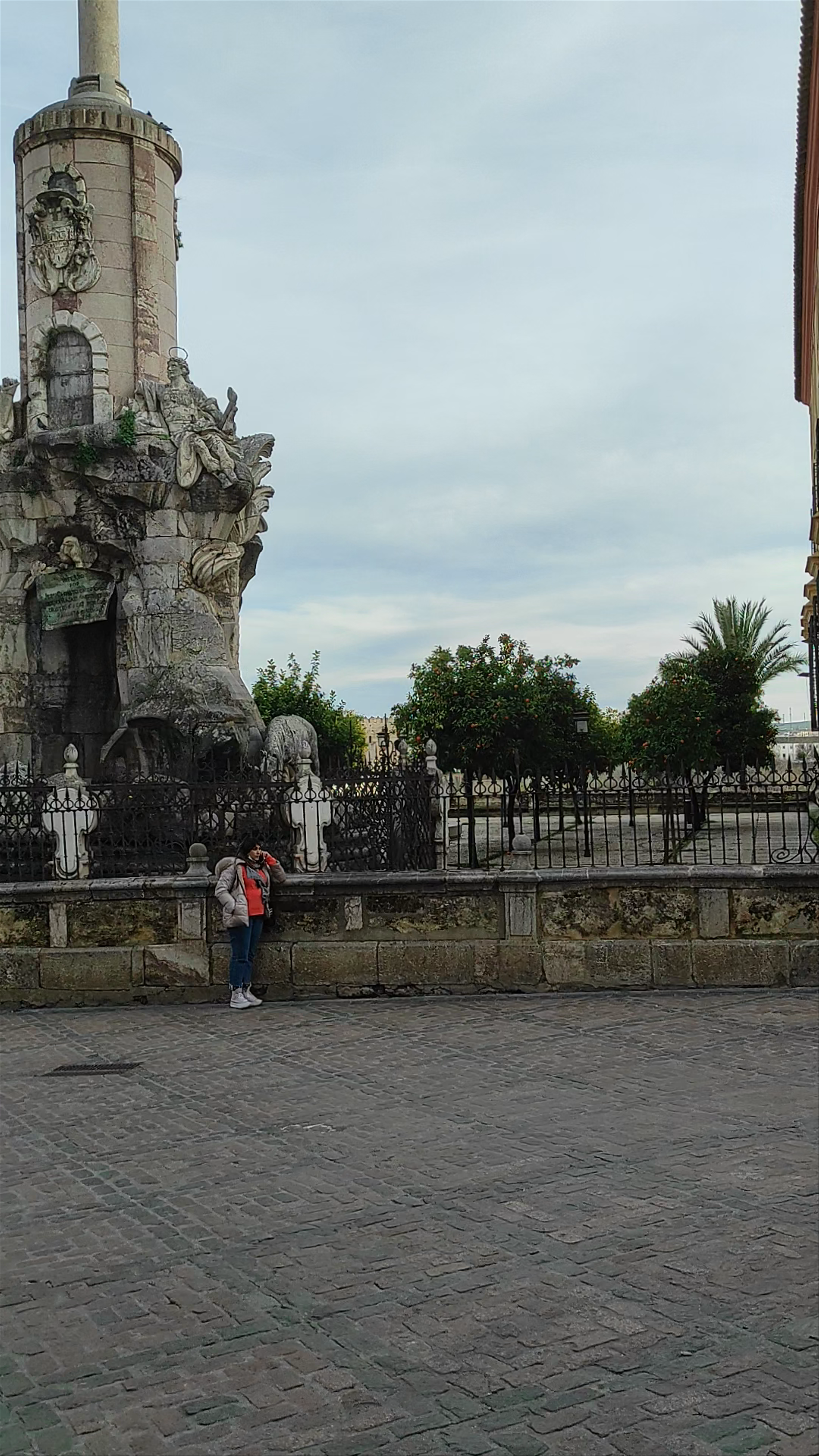Triunfo de San Rafael de la Puerta del Puente: A Historic Córdoba Landmark