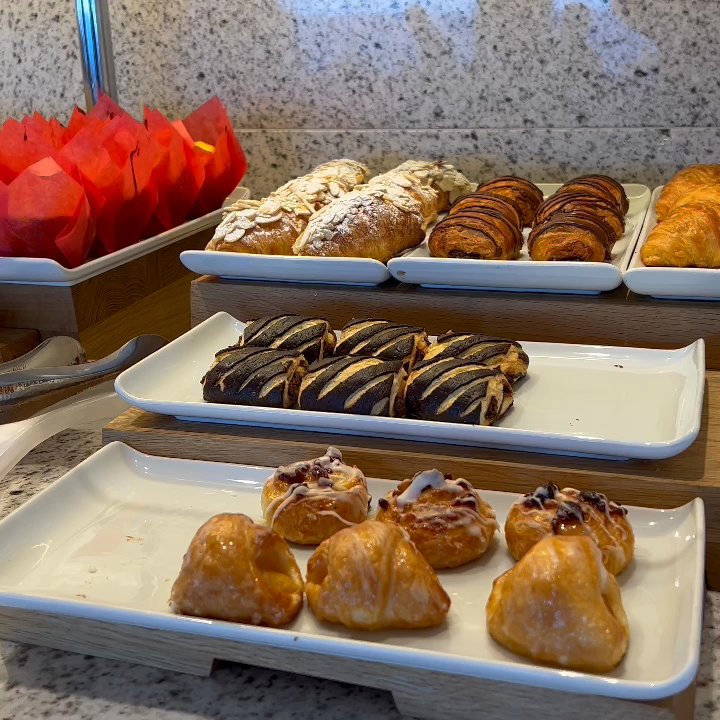 Norwegian Encore - Snacks in the Haven Observation - Travel Services Near Me