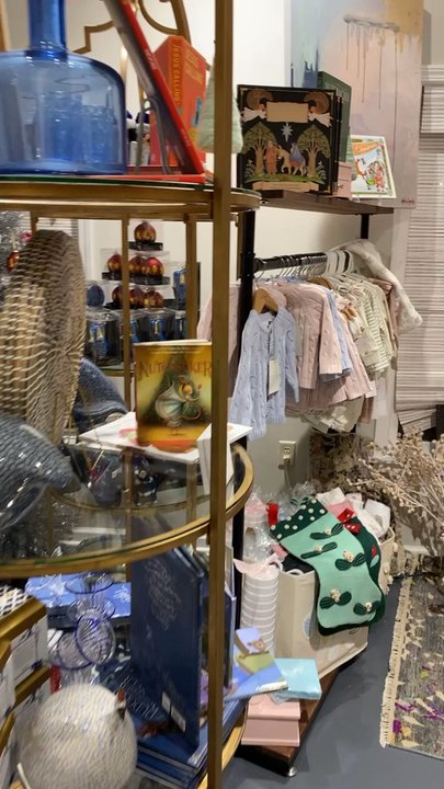 Social - Antiques Near Me - Memphis, Tennessee