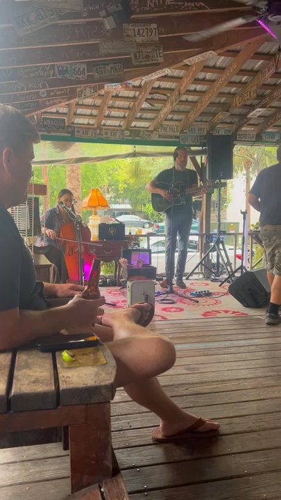 The Green Turtle - Band playing on porch - Cocktail Bars Near Me - Fernandina Beach, Florida