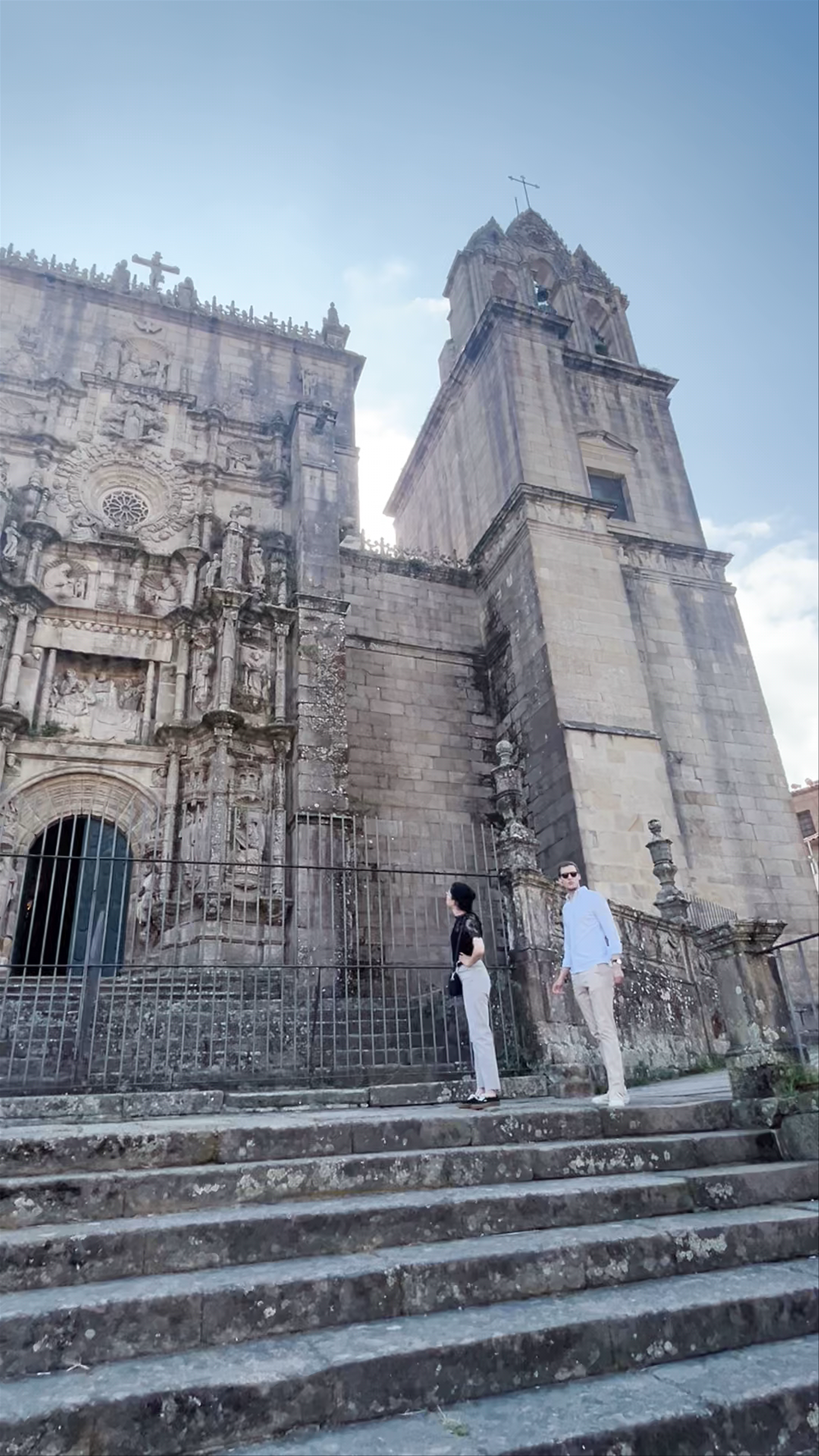 Real Basílica de Santa María a Maior: Majestic Historic Architecture in Pontevedra