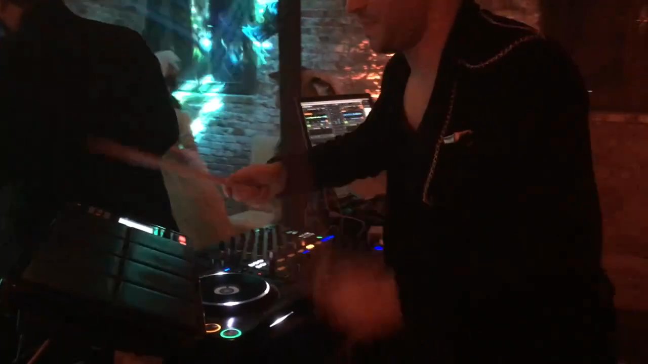 Dolce Beats - Sax & Drums Set - video