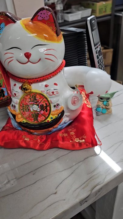 Lucky Box Restaurant - Chinese Near Me - Honolulu, Hawaii