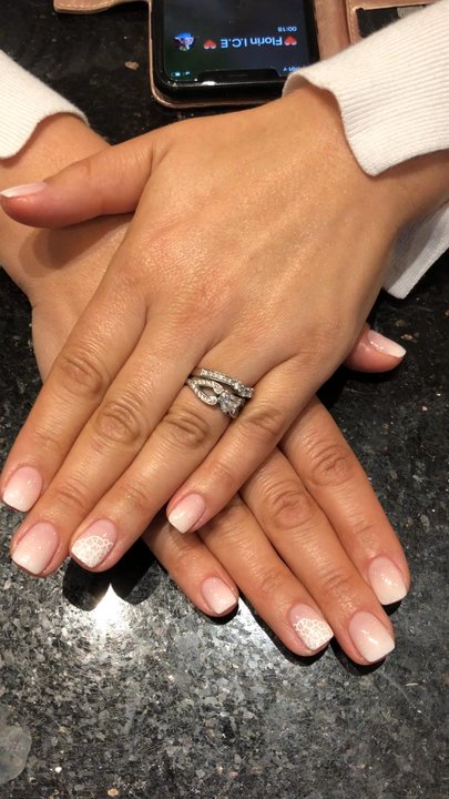 Lee Nails And Spa - Nail Salons Near Me - Des Plaines, Illinois