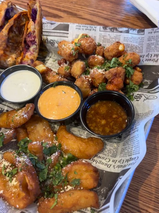 Uncle Bud’s - Sampler Platter - Burgers Near Me - Oak Lawn, Illinois