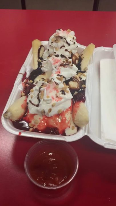 The Malt Shop - Banana Split, yuuuum - New American Near Me - Bakersfield, California