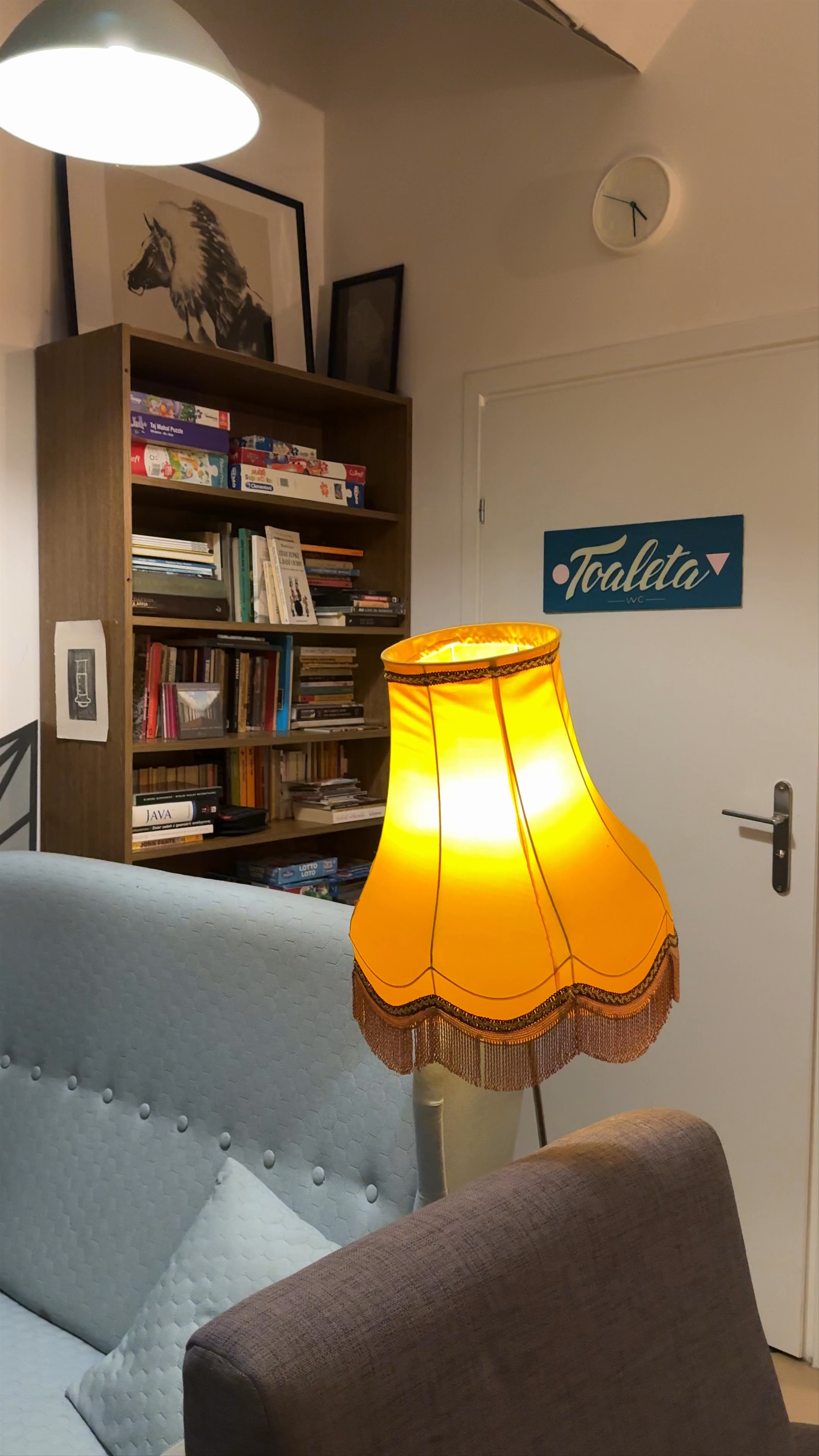 Creamy Cafe Lublin: Cozy Artistic Sanctuary in Lublin, Poland