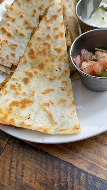 Parlay Lincoln Park - BLACKENED CHICKEN QUESADILLA - Sports Bars Near Me - Chicago, Illinois