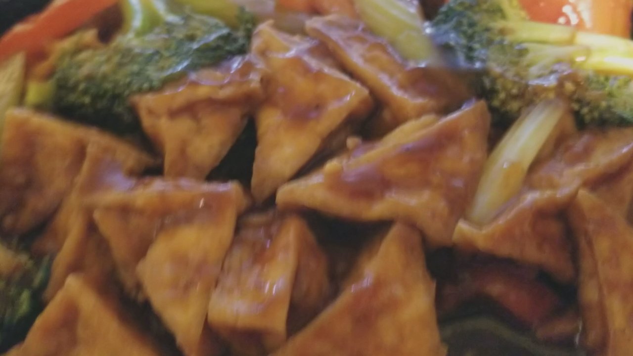 Ginger Zing - So fresh steam emits! Double spicy Tofu Sriracha - Chinese Near Me - Mesa, Arizona