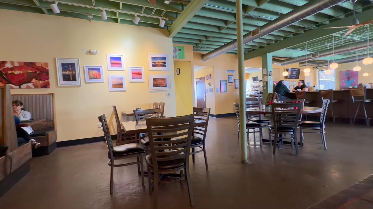 Gem City Dinor - Inside - Breakfast & Brunch Near Me - Erie, Pennsylvania
