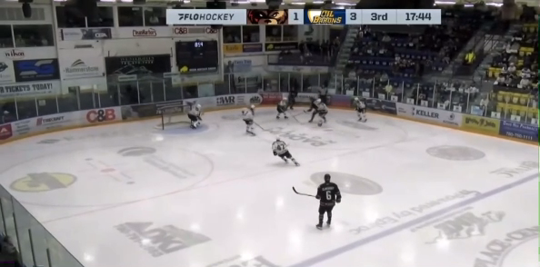 Xander Schulte's Impressive Drive to the Net - Wolverines Highlight