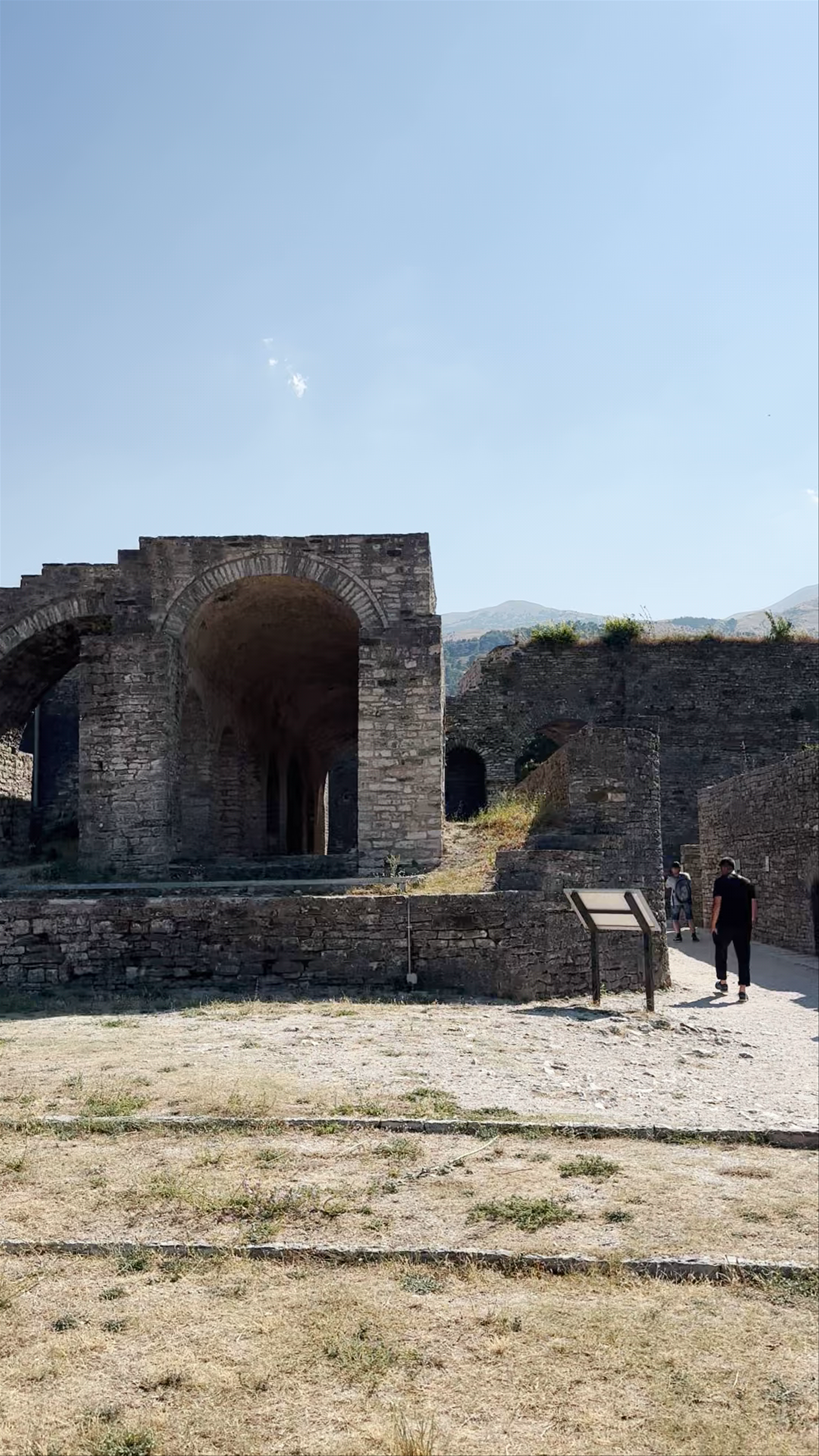 Skena e Festivalit Folklorik Gjirokastër