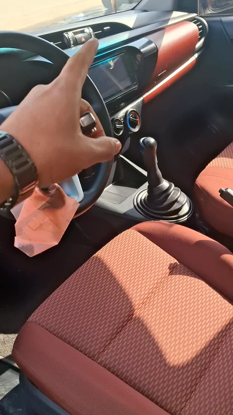 تويوتا هايلكس GL 2023