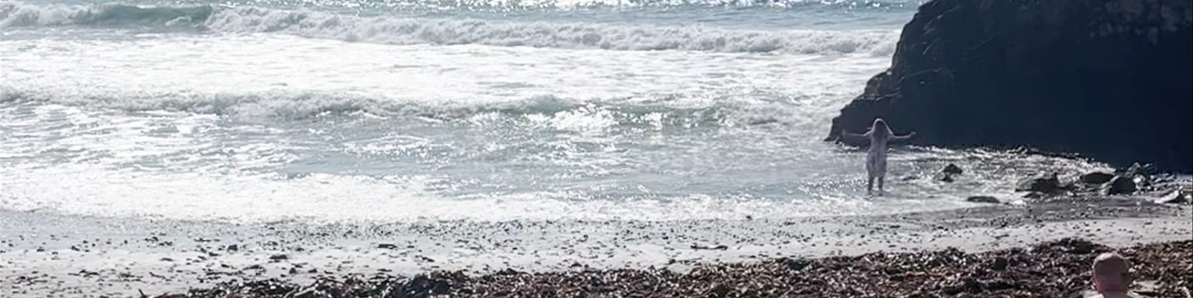 Kennack Sands Beach