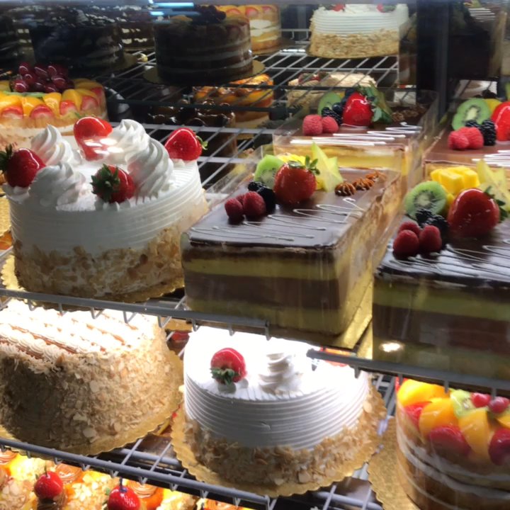 Vicky Bakery - Buena calidad - Bakeries Near Me - Miami, Florida