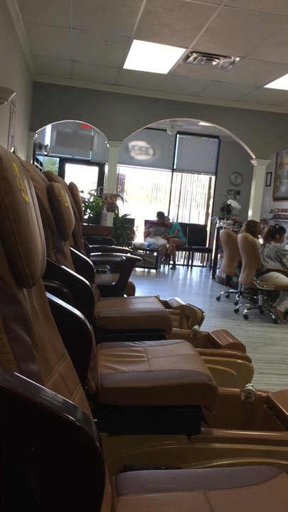 Luxury Nails and Spa - Nail Salons Near Me - Trophy Club, Texas