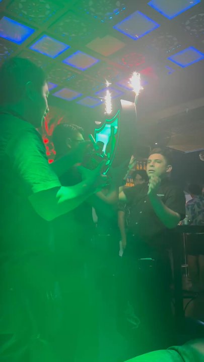 Video carousel 1 of 7 with ID pd28Xgl_Ffp9aHmBtYJ75w for Mandala Club