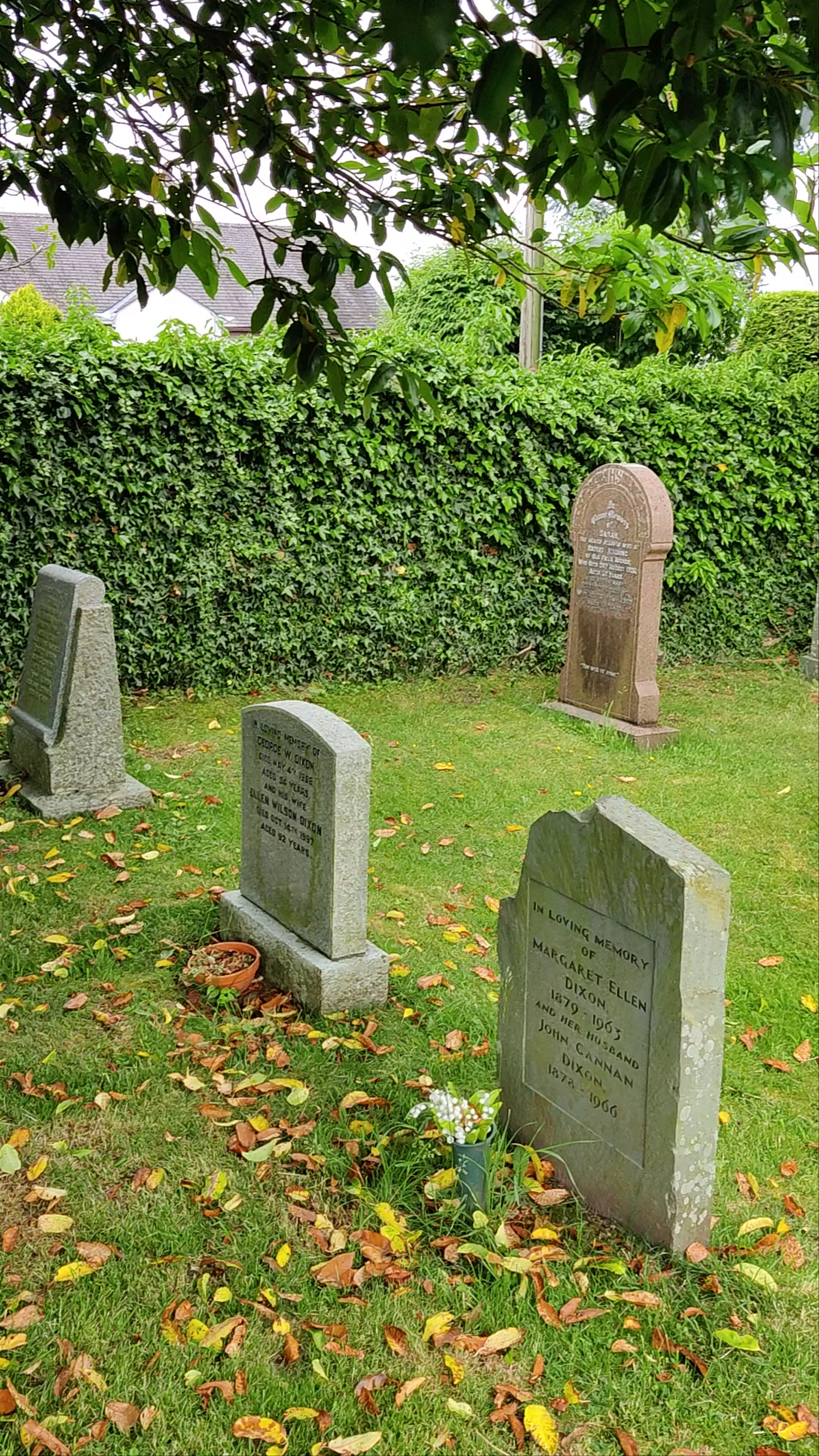 St Mark's Churchyard: A Peaceful Historic Retreat in Kendal
