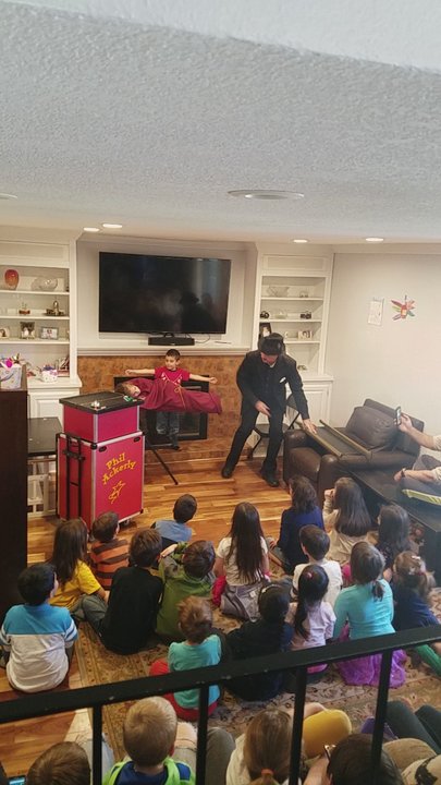 Ackerly Entertainment - Floating! - Performing Arts Near Me